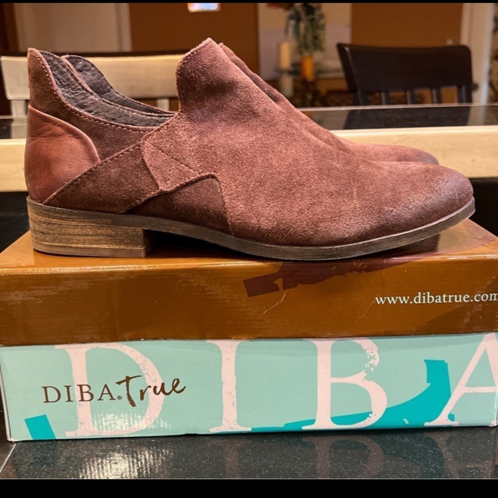 Diba True booties NWT